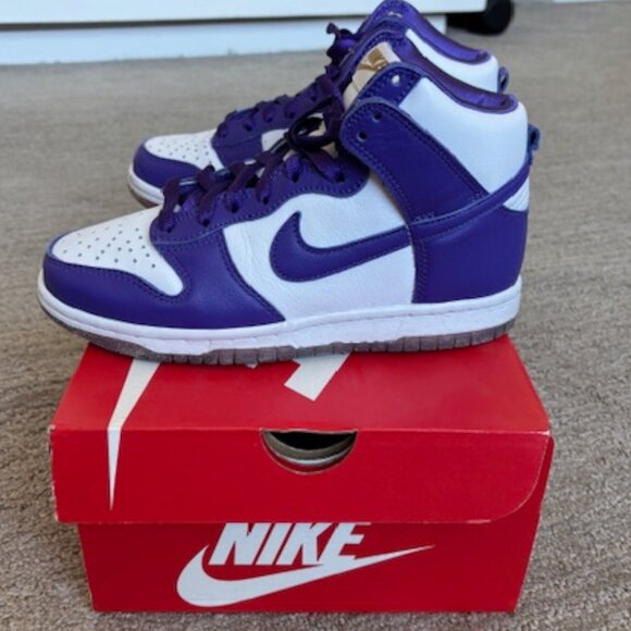 Nike Women's Dunk Hi Sneakers in Perfect Condition - Picture 2 of 7